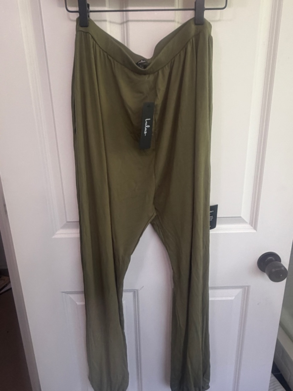 NEW size L Lulu's Olive Green Relaxed Jogger Pants. Rayon modal blend. Soft. - Picture 3 of 11